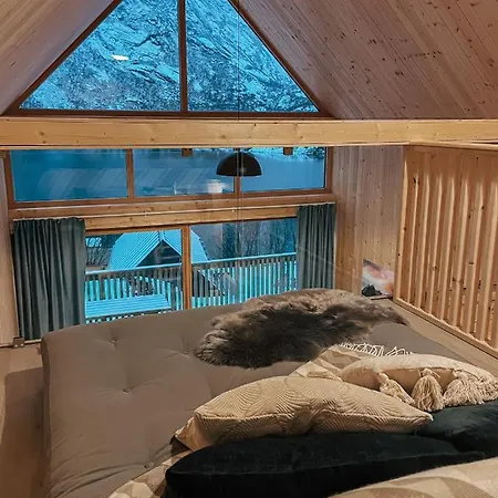 Feriehus Lofoten *